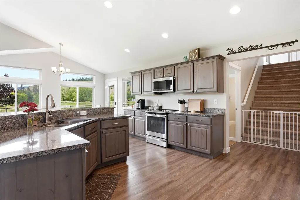 15382 Tollefson Way Frenchtown MT 59834