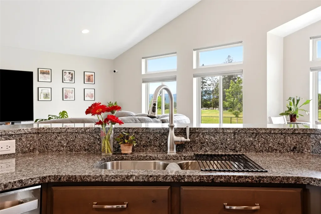 15382 Tollefson Way Frenchtown MT 59834