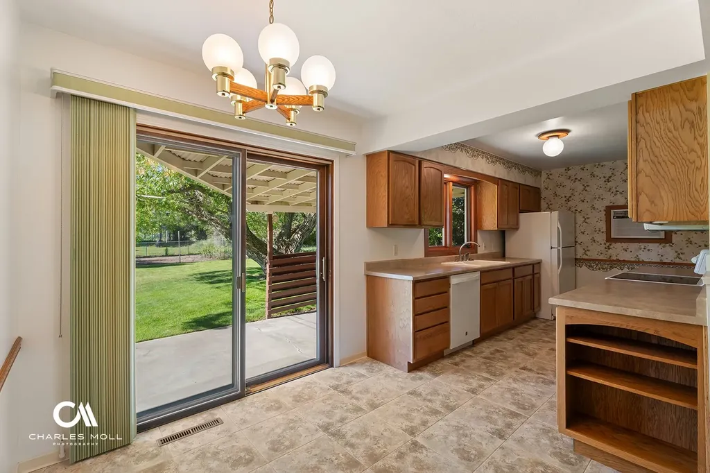 2219 8th Avenue Helena MT 59601
