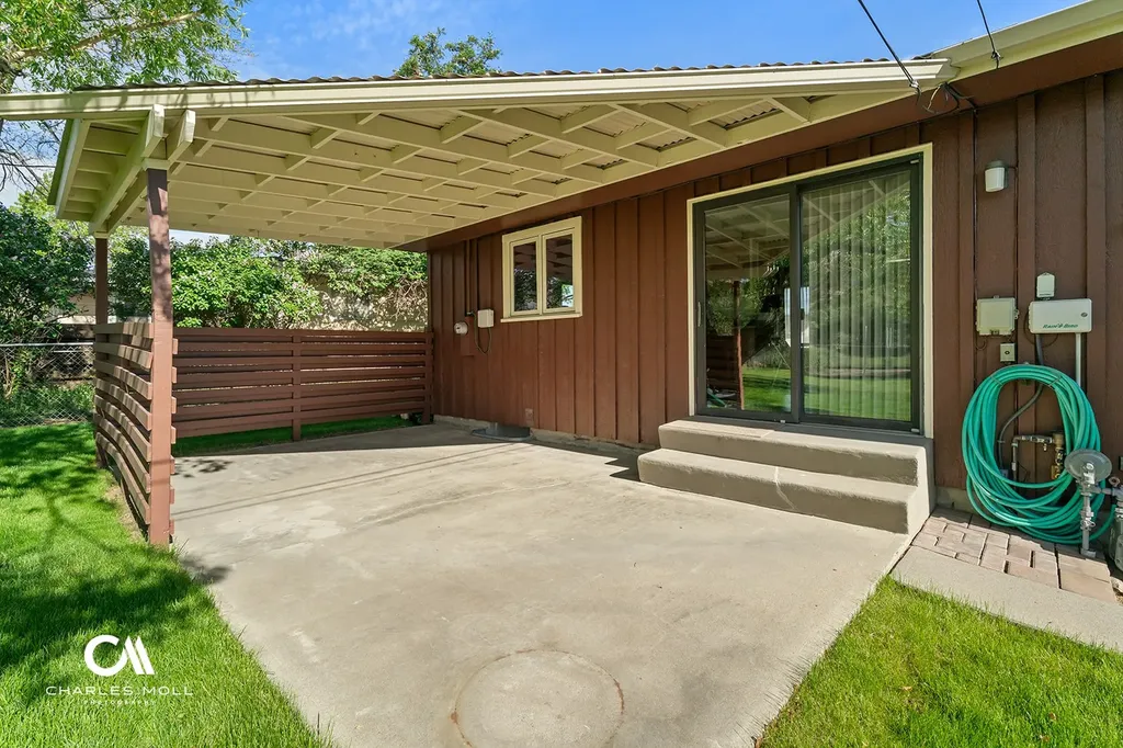 2219 8th Avenue Helena MT 59601