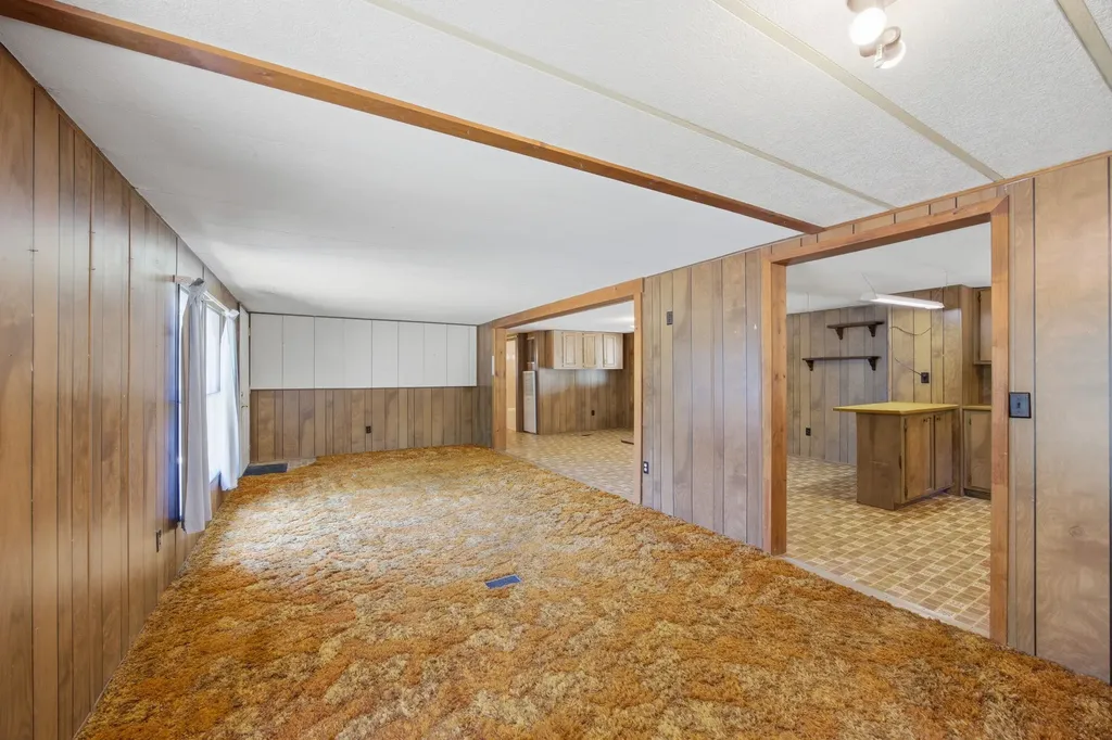 7089 Micah Springs Lane Alberton MT 59820