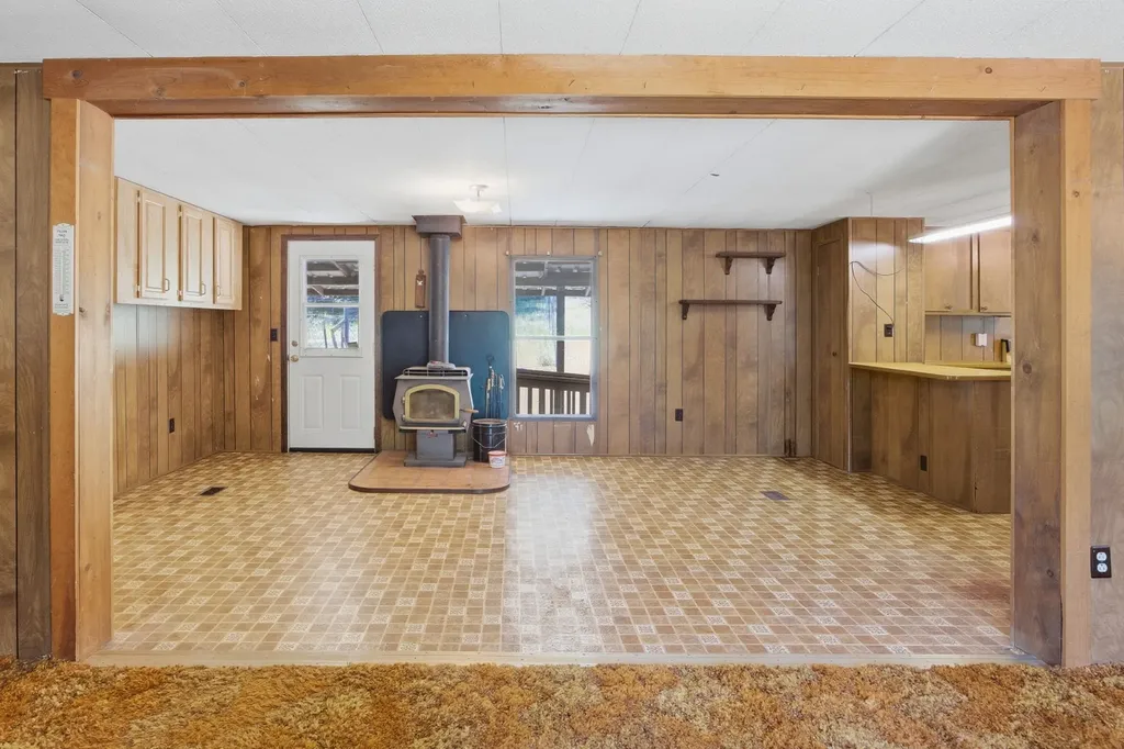 7089 Micah Springs Lane Alberton MT 59820