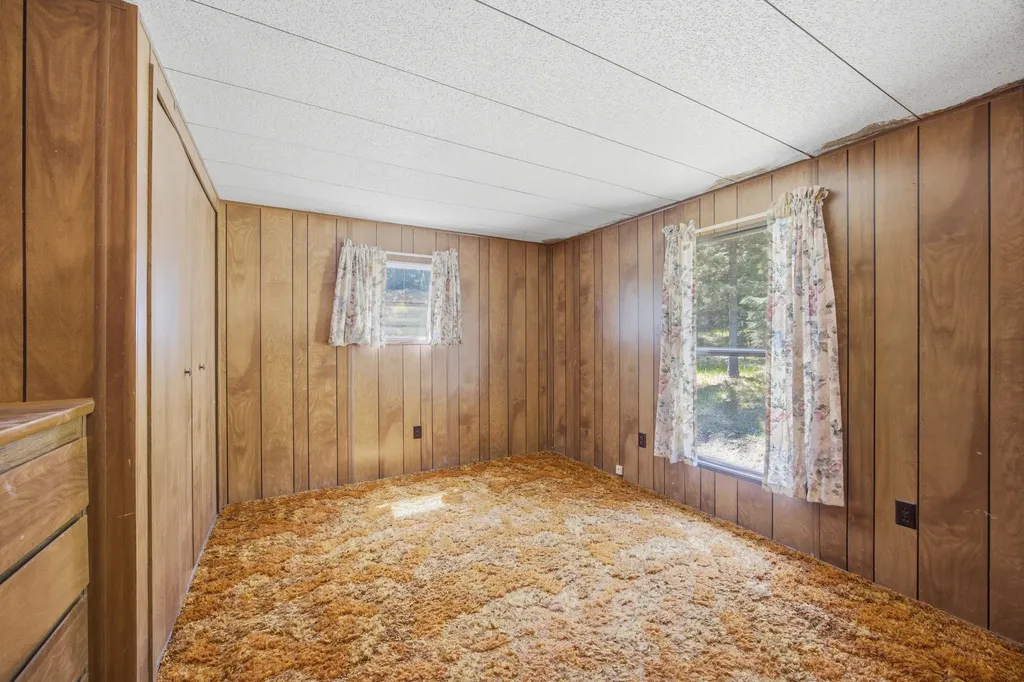 7089 Micah Springs Lane Alberton MT 59820