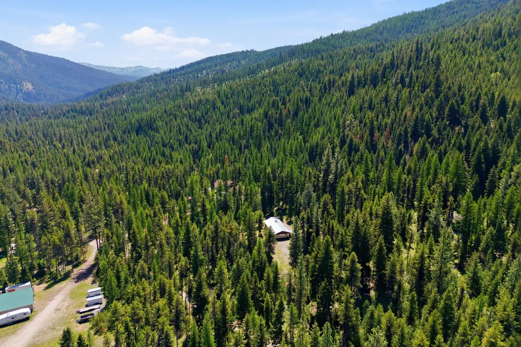 7089 Micah Springs Lane Alberton MT 59820