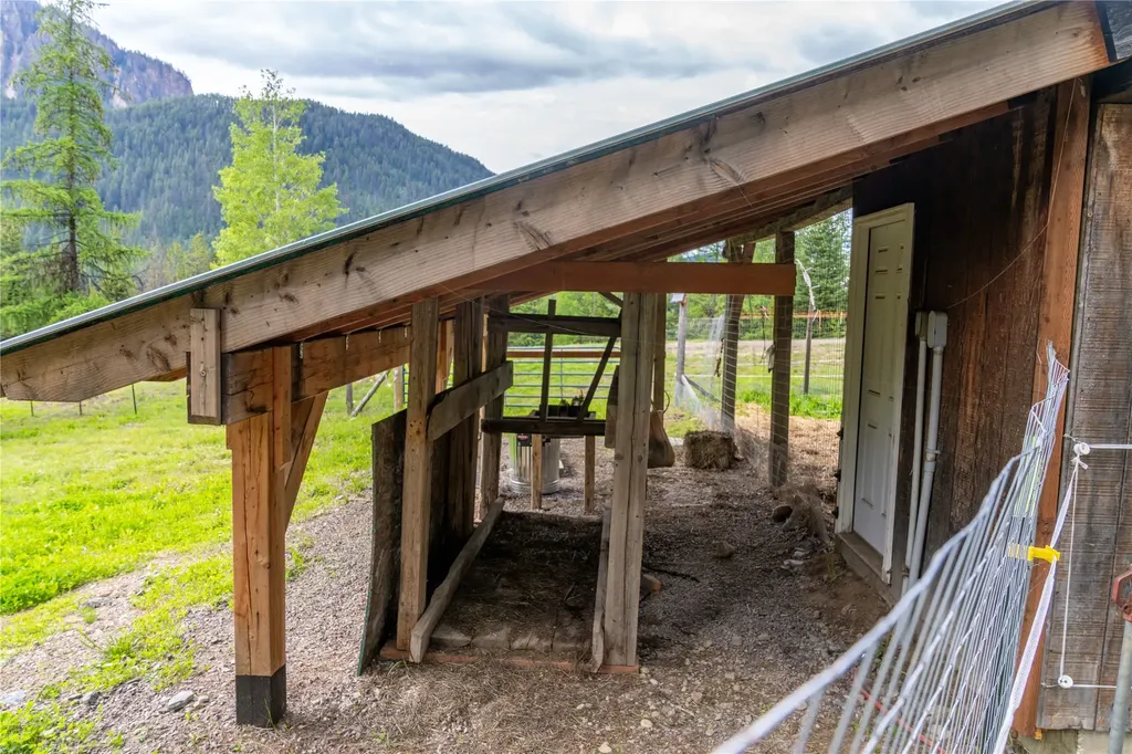 17734 Bull Lake Road Troy MT 59935
