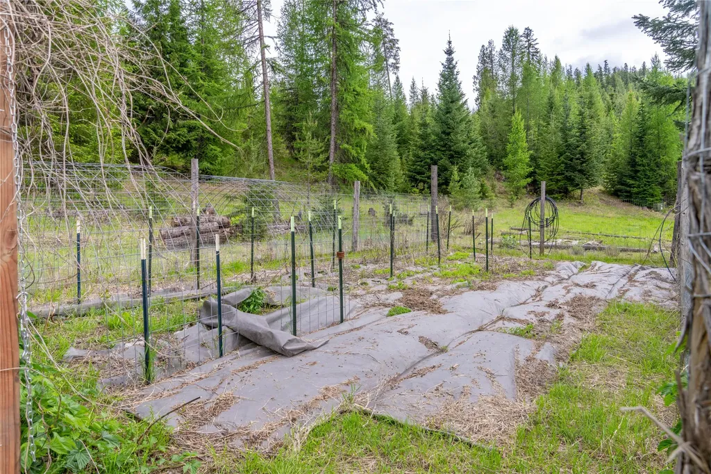 17734 Bull Lake Road Troy MT 59935