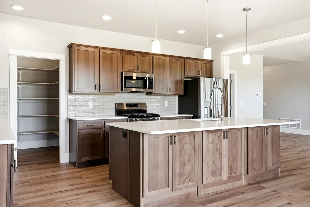 211 Blood Lane Hamilton MT 59840