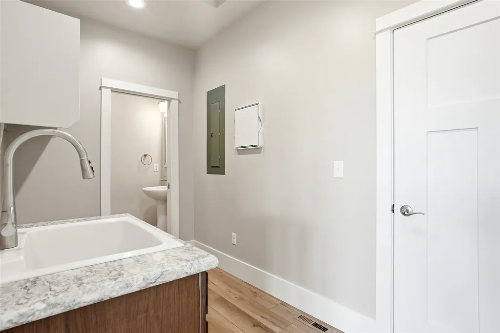 211 Blood Lane Hamilton MT 59840
