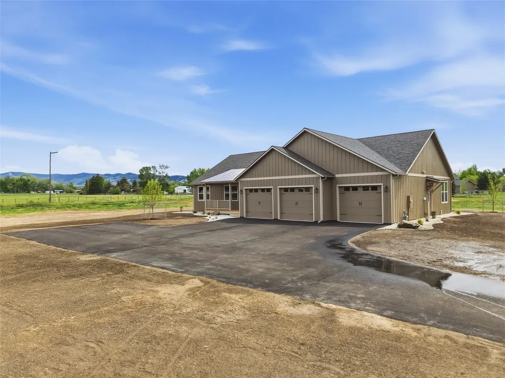 211 Blood Lane Hamilton MT 59840