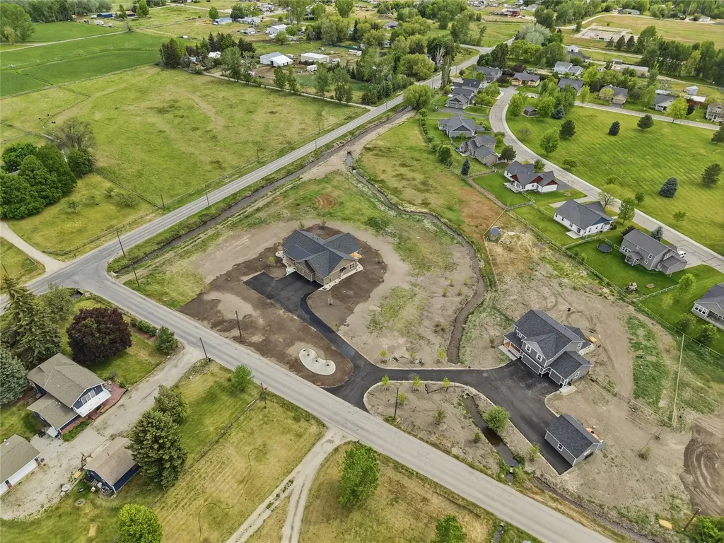 211 Blood Lane Hamilton MT 59840