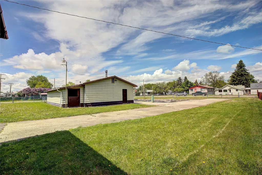 602 6th Avenue E Polson MT 59860
