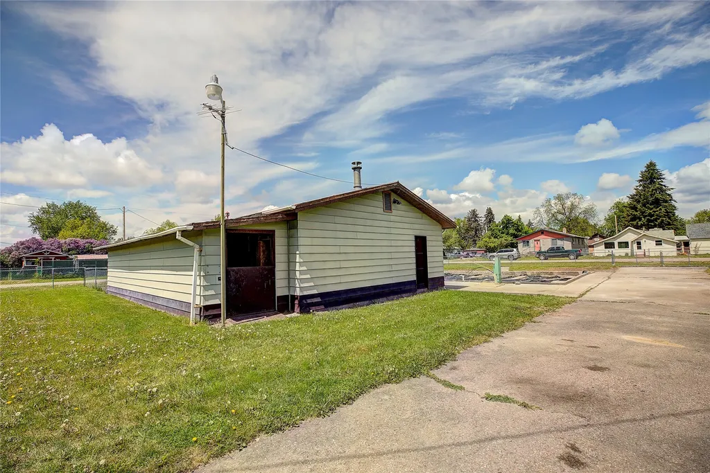 602 6th Avenue E Polson MT 59860