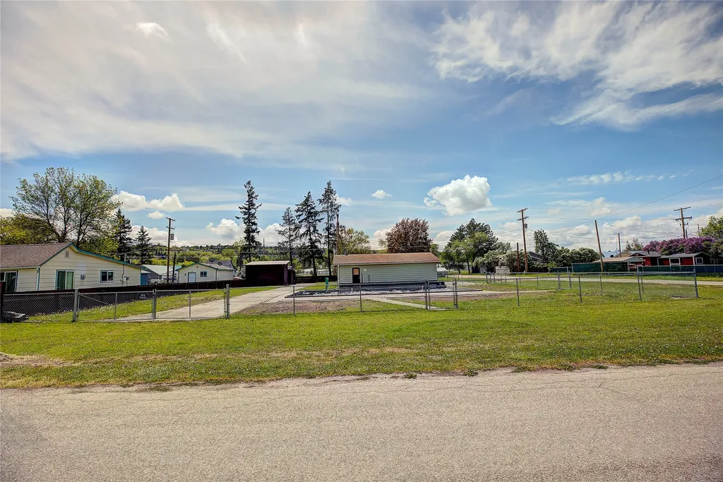 602 6th Avenue E Polson MT 59860