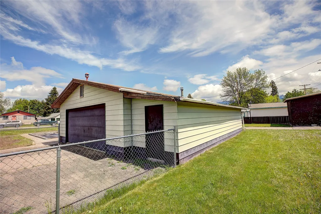 602 6th Avenue E Polson MT 59860