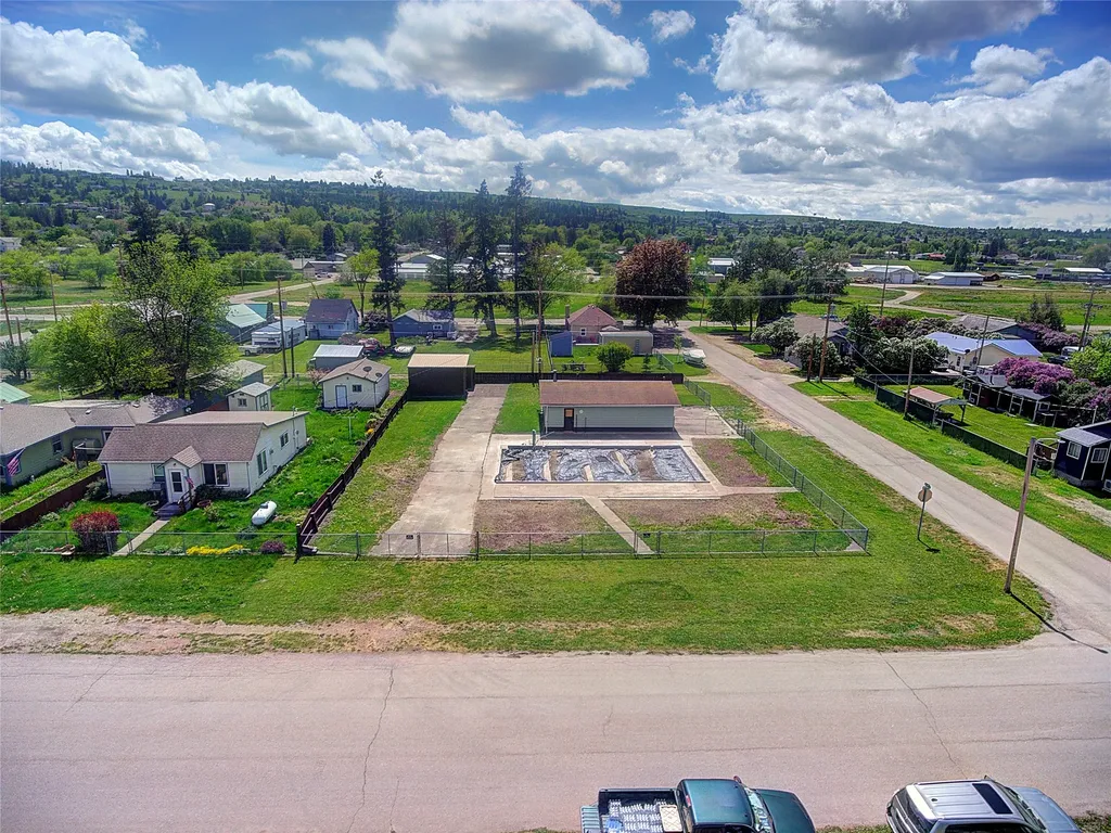 602 6th Avenue E Polson MT 59860