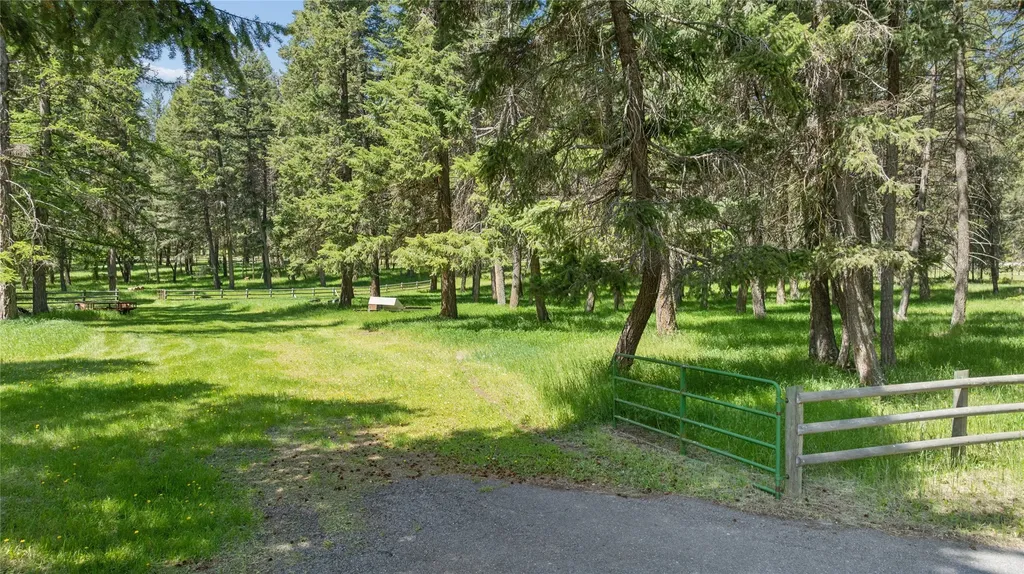 855 Twin Bridges Road Whitefish MT 59937