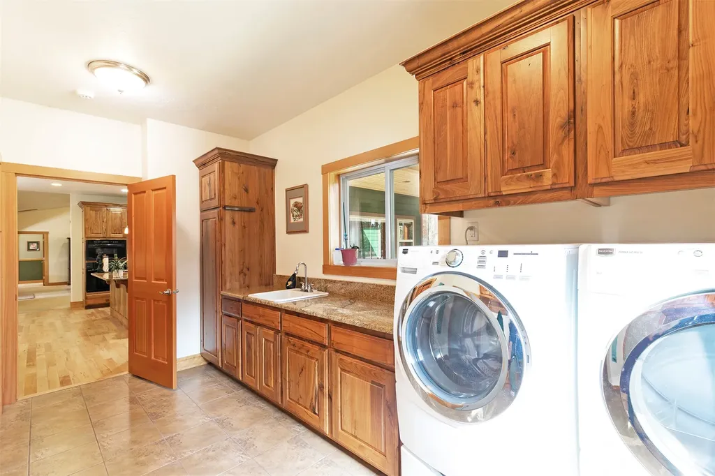 123 Mountain Goat Road Hamilton MT 59840
