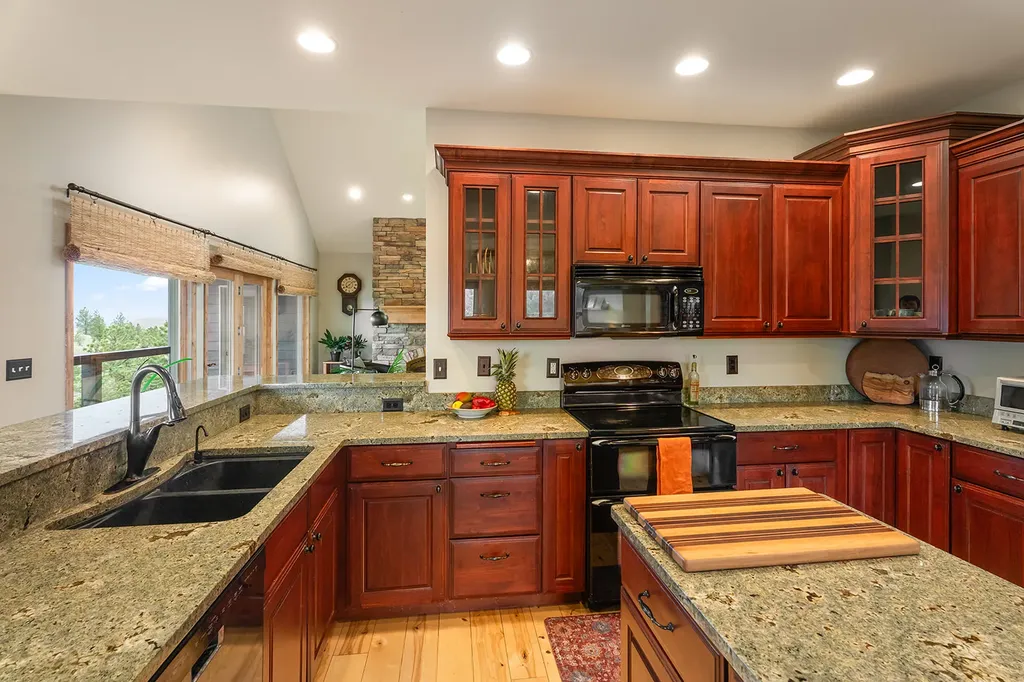 8235 Evergreen Drive Helena MT 59602