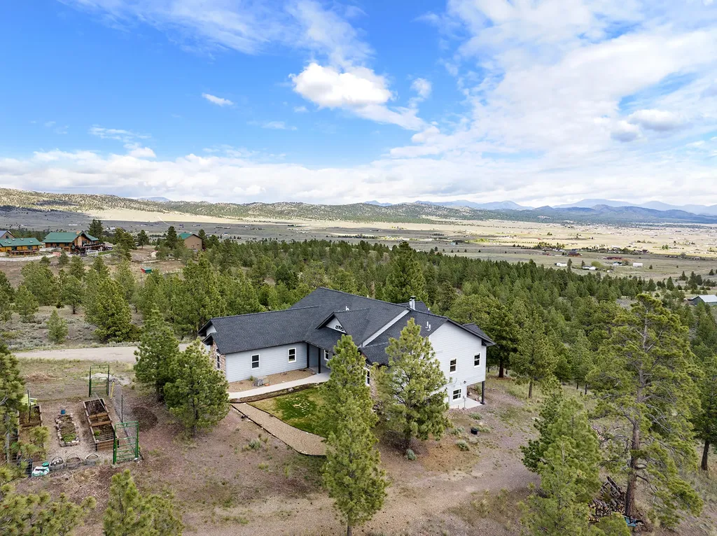 8235 Evergreen Drive Helena MT 59602
