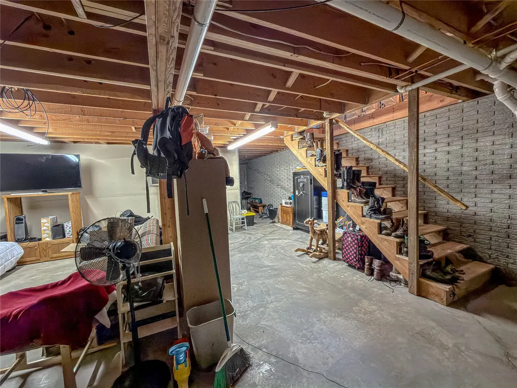 1320 Coon Hollow Road Kila MT 59920