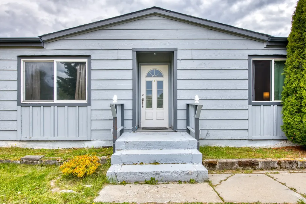 61 Walkers Trail Darby MT 59829