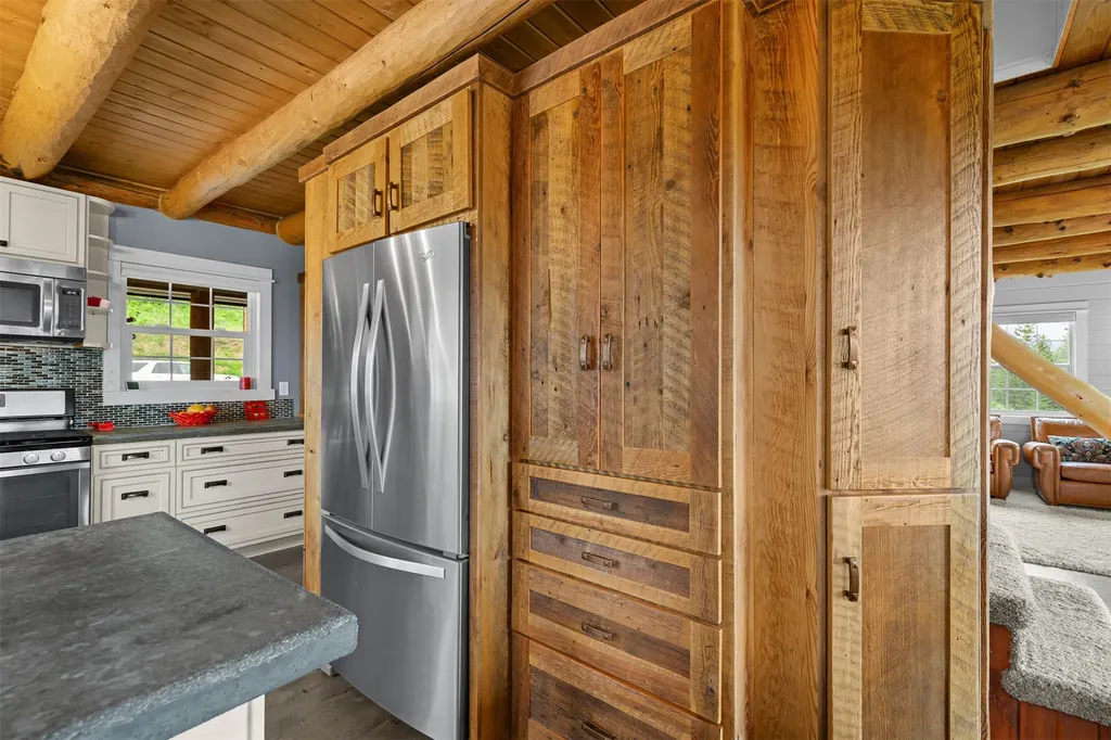 185 Peak Road Bozeman MT 59715