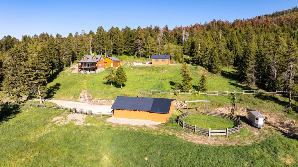 185 Peak Road Bozeman MT 59715