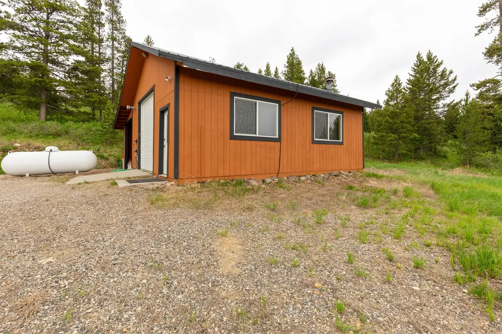 185 Peak Road Bozeman MT 59715
