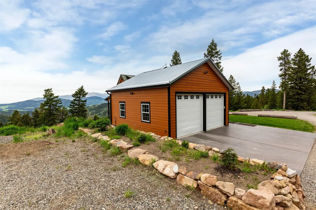 185 Peak Road Bozeman MT 59715