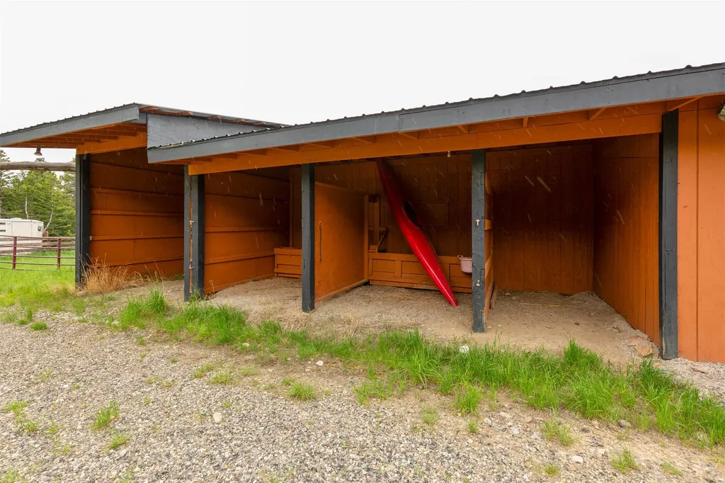 185 Peak Road Bozeman MT 59715