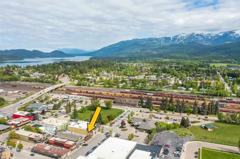 12 Spokane Avenue Whitefish MT 59937