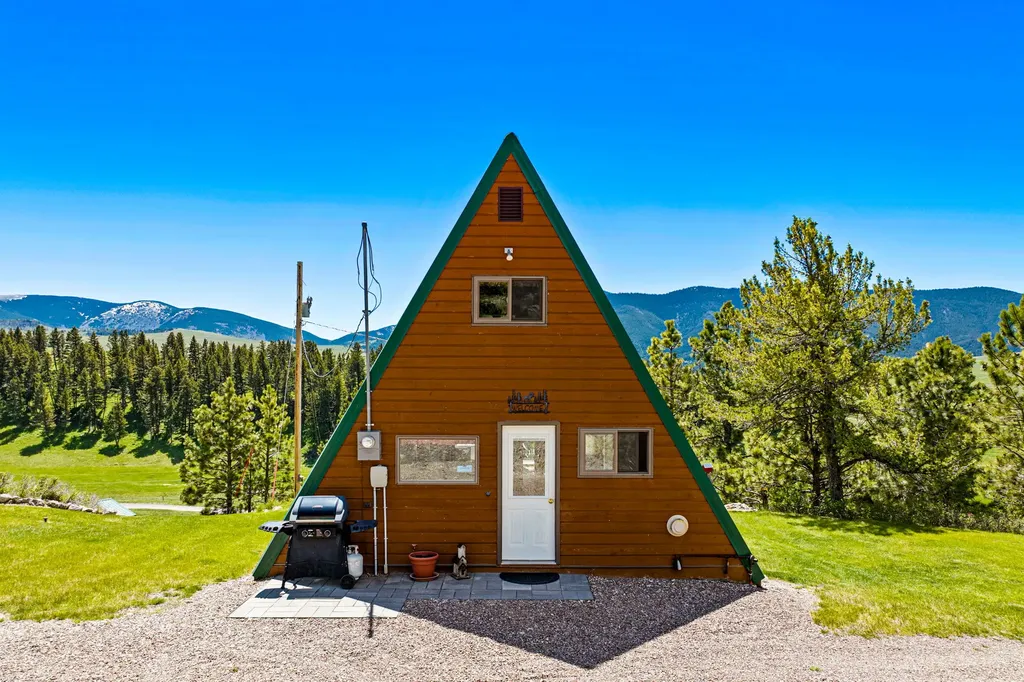 3567 Limestone Canyon Road Raynesford MT 59469