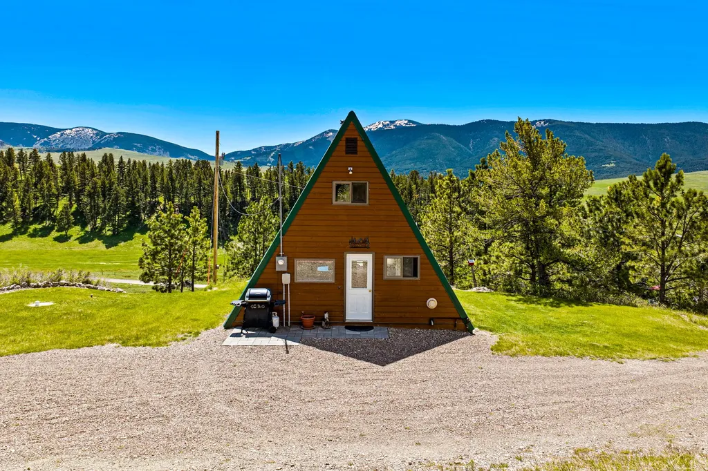 3567 Limestone Canyon Road Raynesford MT 59469