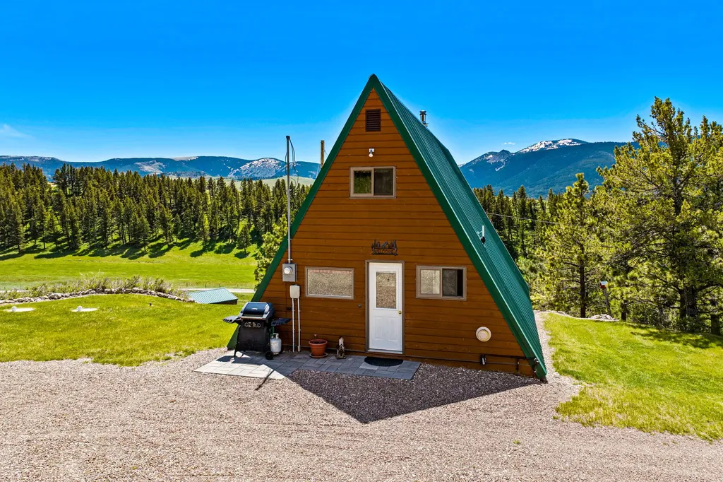 3567 Limestone Canyon Road Raynesford MT 59469