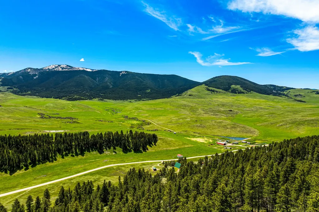 3567 Limestone Canyon Road Raynesford MT 59469