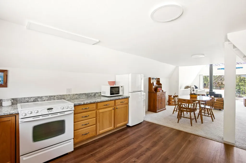 3567 Limestone Canyon Road Raynesford MT 59469
