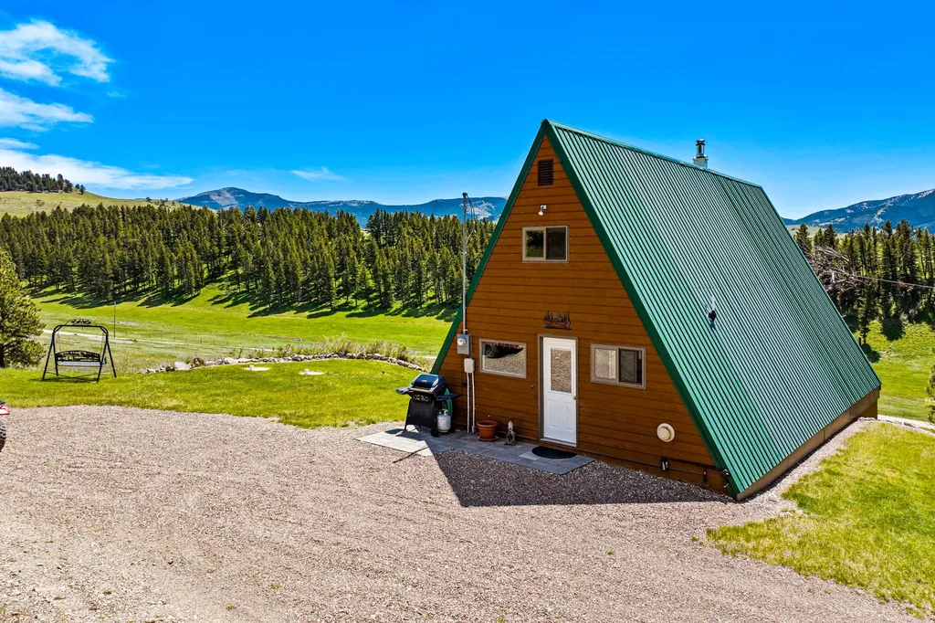 3567 Limestone Canyon Road Raynesford MT 59469