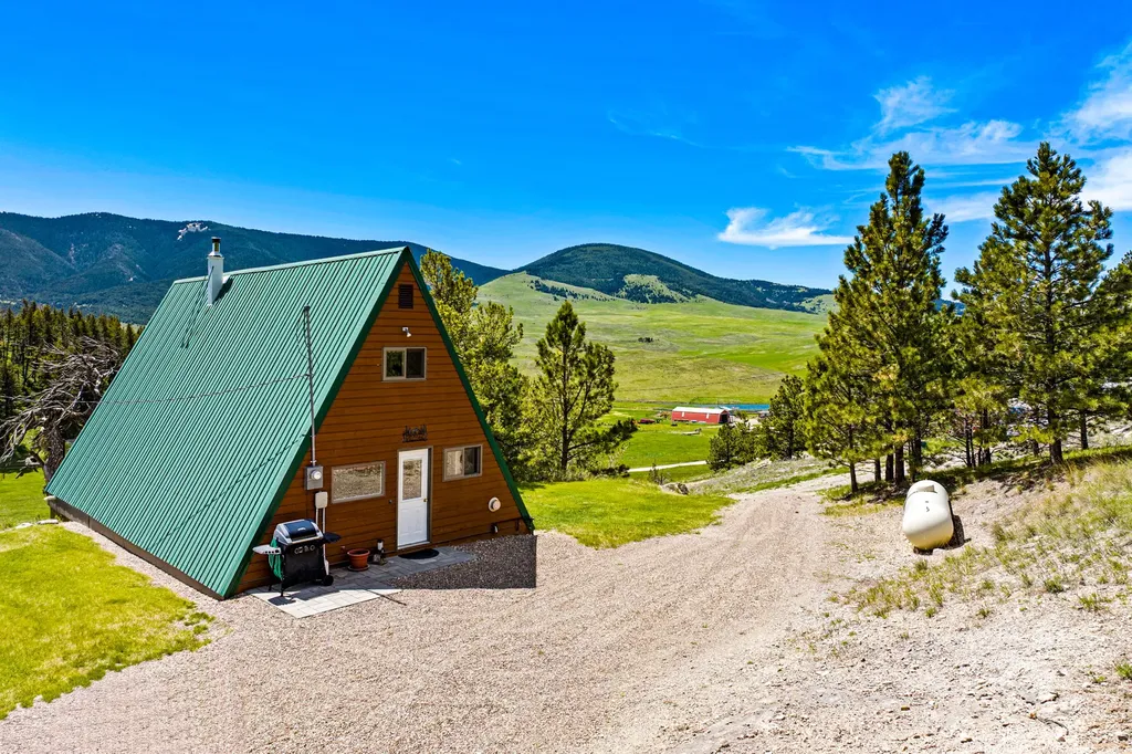 3567 Limestone Canyon Road Raynesford MT 59469