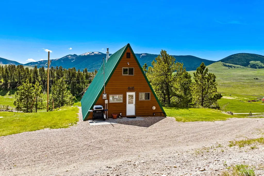 3567 Limestone Canyon Road Raynesford MT 59469