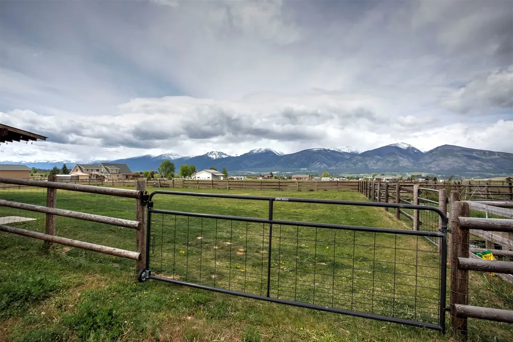 5655 Longview Drive Florence MT 59833