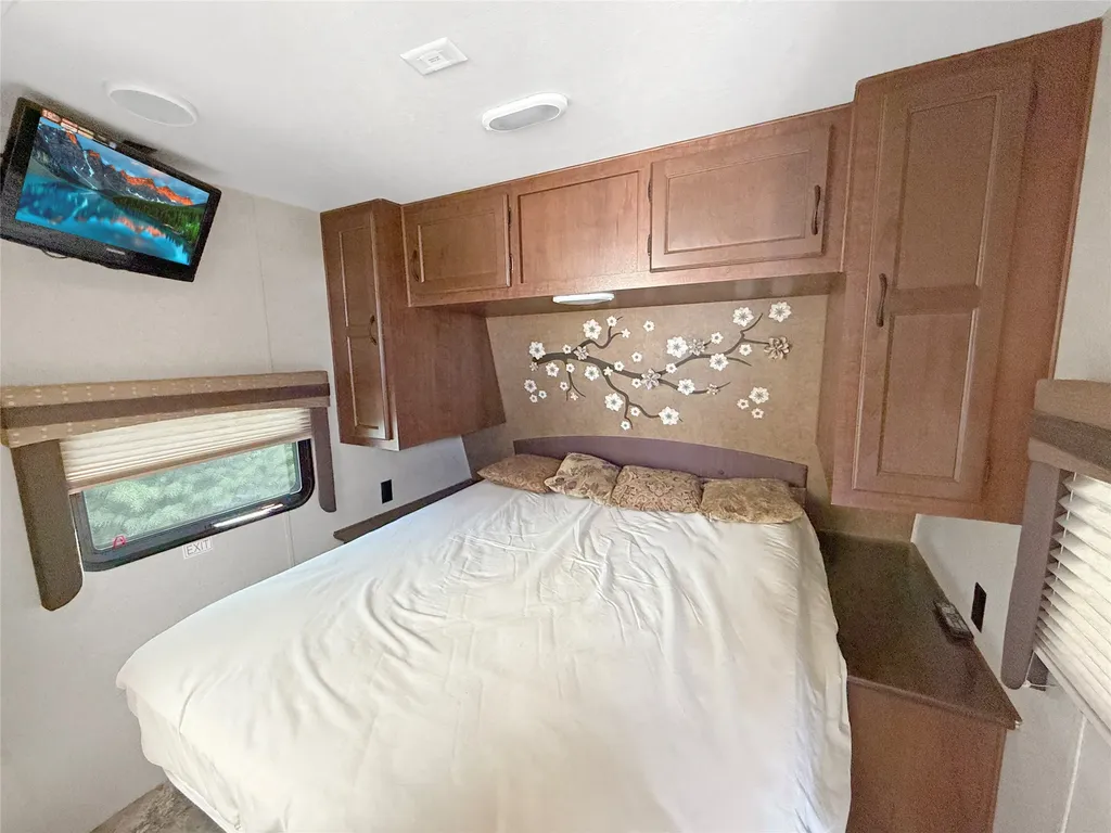 10 W Bailey Street Lima MT 59739