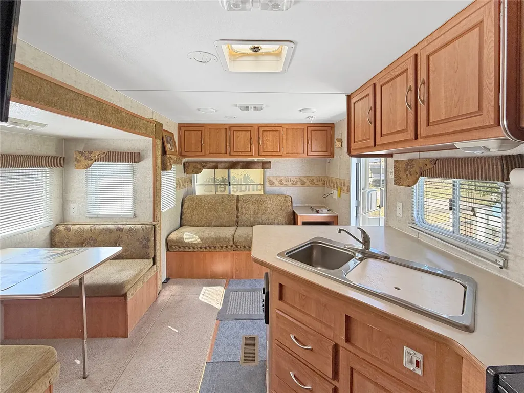 10 W Bailey Street Lima MT 59739