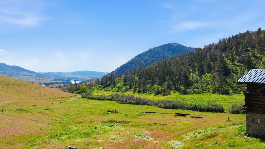 54 W Magpie Creek Road Dixon MT 59831