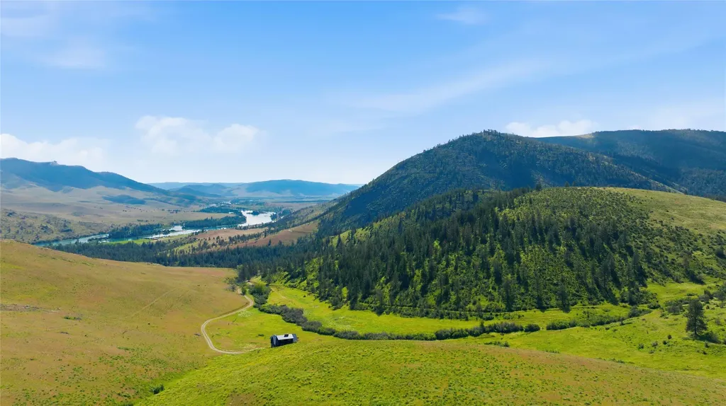 54 W Magpie Creek Road Dixon MT 59831