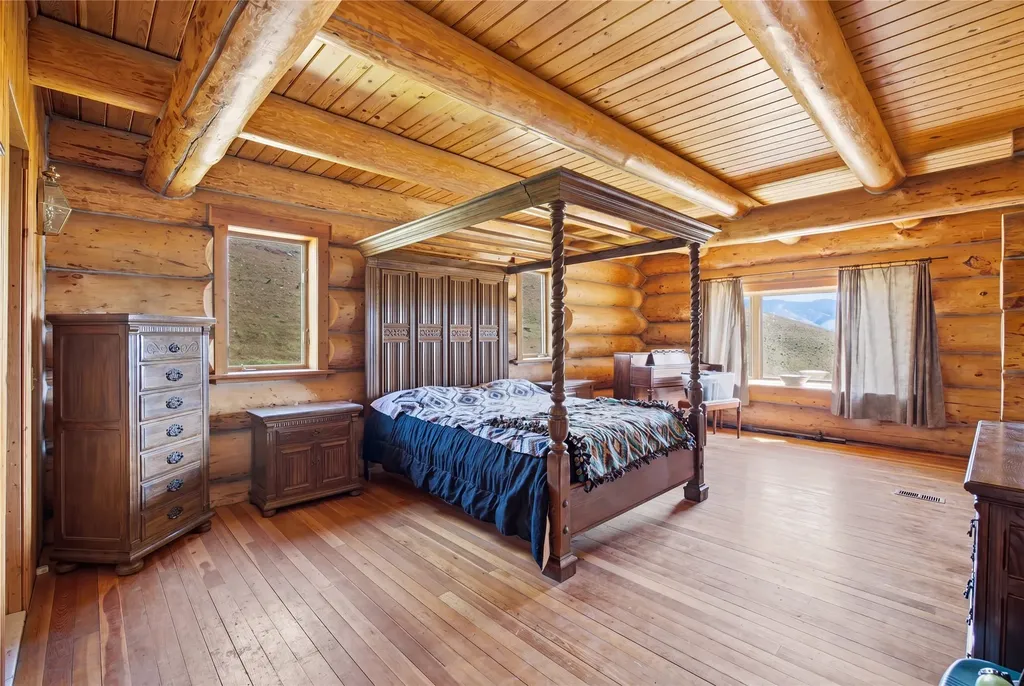 54 W Magpie Creek Road Dixon MT 59831