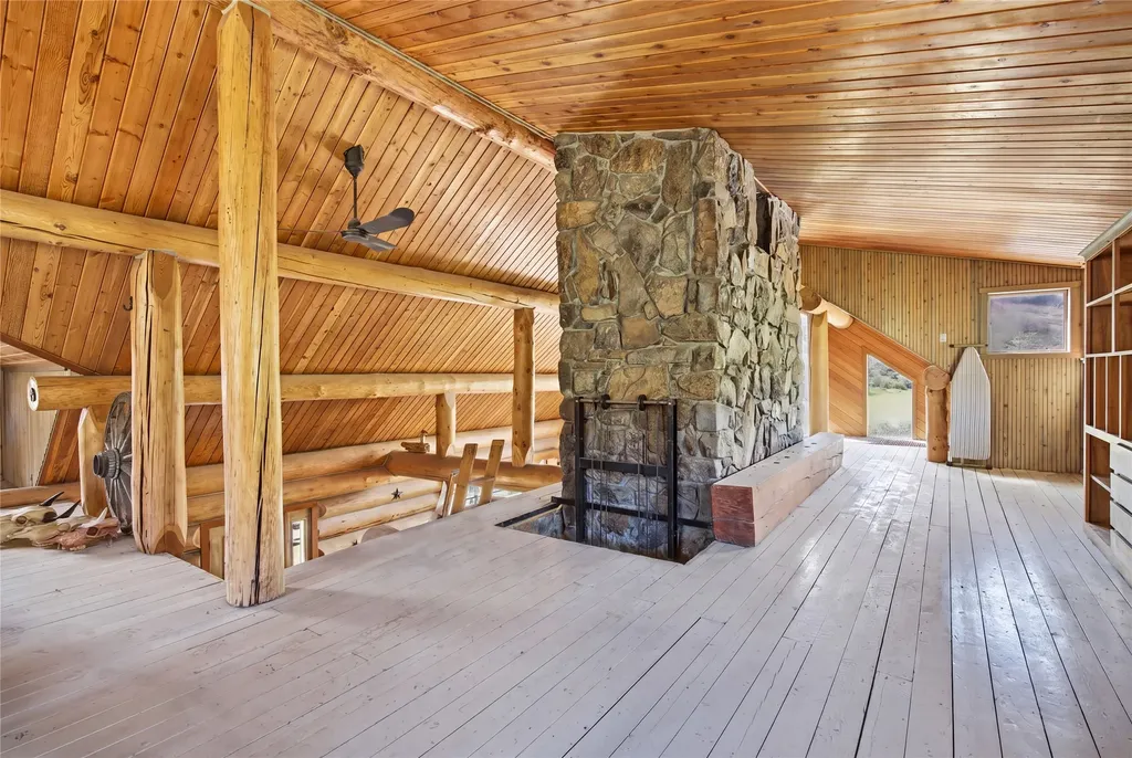 54 W Magpie Creek Road Dixon MT 59831