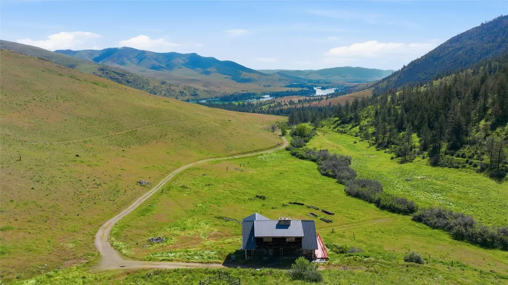 54 W Magpie Creek Road Dixon MT 59831
