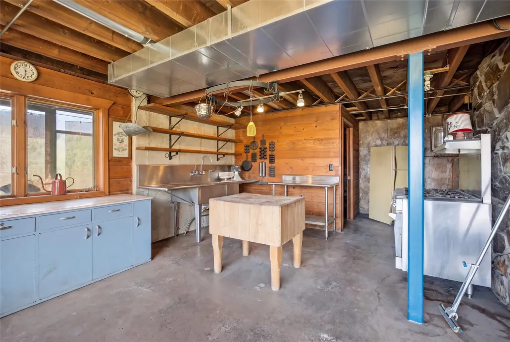 54 W Magpie Creek Road Dixon MT 59831