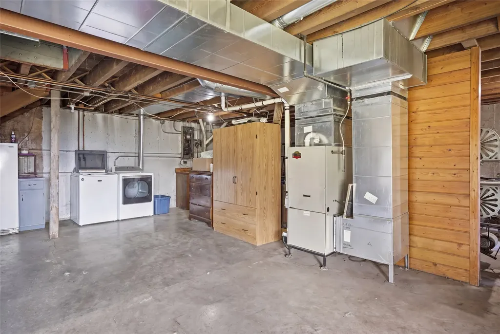 54 W Magpie Creek Road Dixon MT 59831