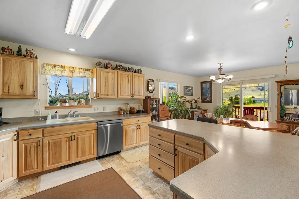27 Tanager Lane East Helena MT 59635